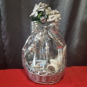 Holiday candle basket